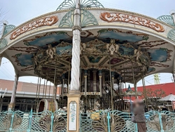 スーパーと西松...