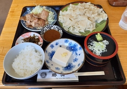 名物お食事処...