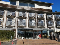 施設が高台にあ...