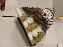 ベニマル近くに...