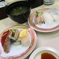今日は寿司で軽...
