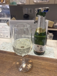 前に来て、店員...