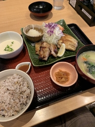 映画の前の腹ご...