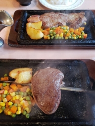 お昼を食べにし...
