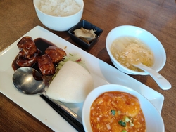 初めてランチに...