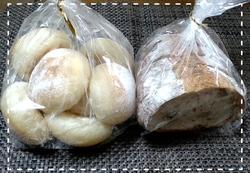 パンの種類も豊...