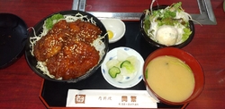 夫とお昼を食べ...