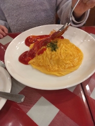 娘とランチに行...