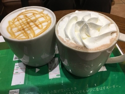 母と一緒にスタ...