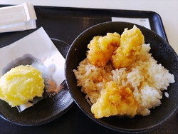 鶏天丼４５０円...