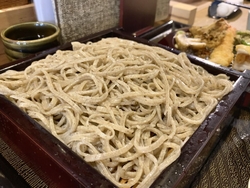 お昼に天セイロ...