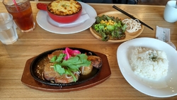 友達とランチに...