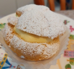 おやつにシュー...