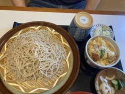 ランチを食べに...
