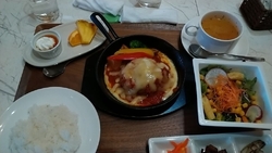 予約して、友人...