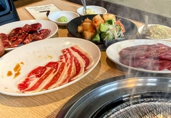靴を脱いでのス...