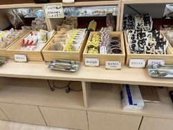 お菓子食べ放題...