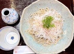 建物はレトロな...