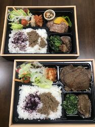 家族で色々食べ...