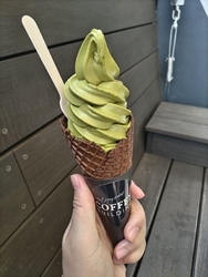 テラス席でソフ...