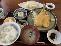 土曜日の昼どき...