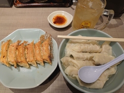 平日お昼少し前...