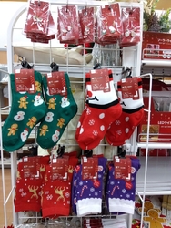 店内はひと足お...