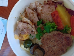 お昼に買いに行...