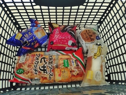 今日は昼食にウ...