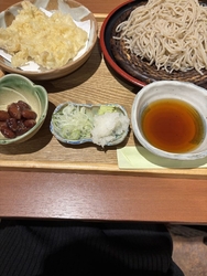 デパートに入っ...