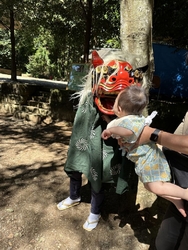 こちらの神社で...