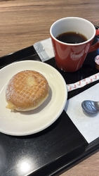 アピタ内の隣の...