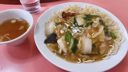 何を食べても美...