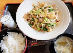 平日のお昼に館...