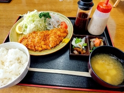 両親に連れられ...