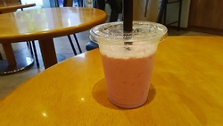 いちごミルクは...