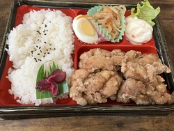 お昼ご飯に唐揚...