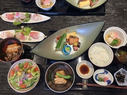 職場の同僚とラ...