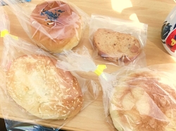 近所のパン屋さ...