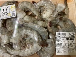 日曜の朝市で店...
