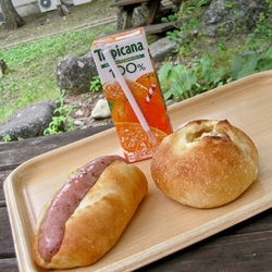 軽く食事をしよ...