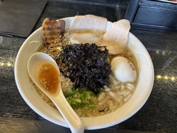 お昼に麺双架論...