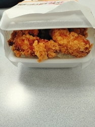 本日の昼食は、...