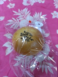 お昼にパンが食...