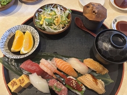 ランチでなでし...