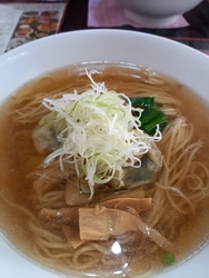 ちょうど昼時に...