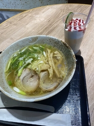 輝きの塩ラーメ...