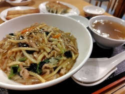 肉丼、マーボー...