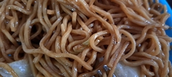 子供がやきそば...