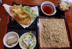 お昼時ちょうど...